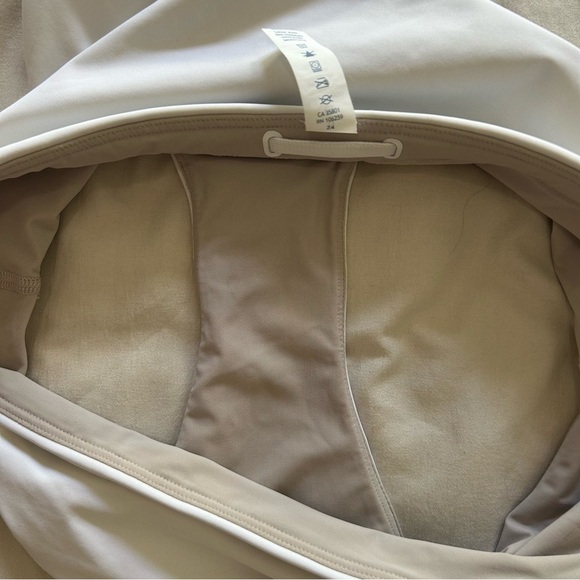 Lululemon Rising Tides Bottom White Size 6 - Picture 5 of 5